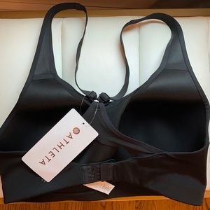 Athleta 34DD (E) Black “Advance Bra” Sports Bra